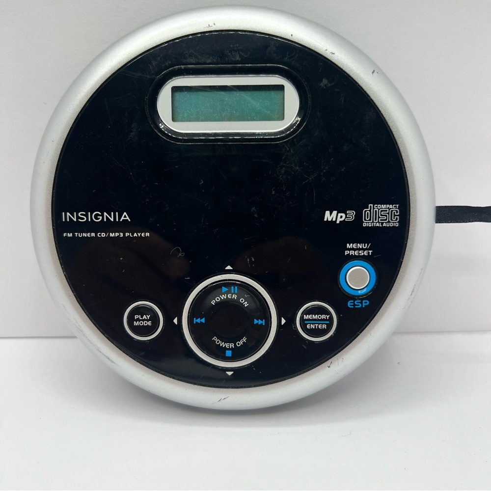 Insignia NS-P5113 Portable Compact Disc Player CD MP3 Player FM Tuner